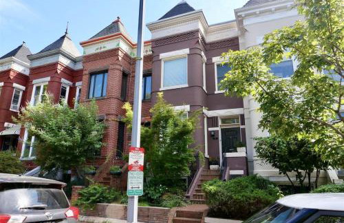 Trendy Apt in Bloomingdale - Parking - Foto 18