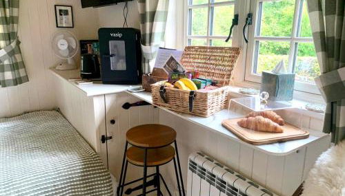 Beautiful Shepherd's Hut - Lois Weedon - Foto 5