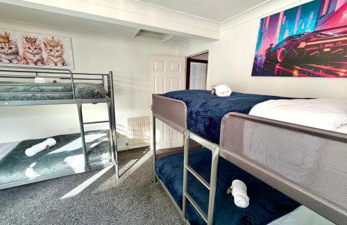 Indoor Heated Pool - Large Family Home - Sleeps 12 - Near Bournemouth Beach - Photo 36