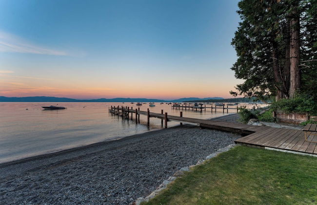 Lakefront Haven by Avantstay Minutes to Ski Resorts Private Dock - Photo 44