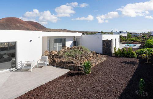 Almara House, Luxury villa with heated pool - Photo 15