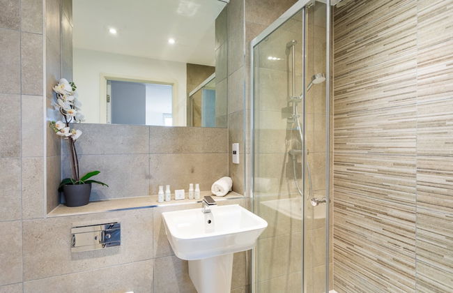 Stunning Brentford Penthouse - Foto 18