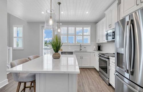 Bayview Pointe - Luxury home with heated pool! Near Anna Maria isle! - Photo 13