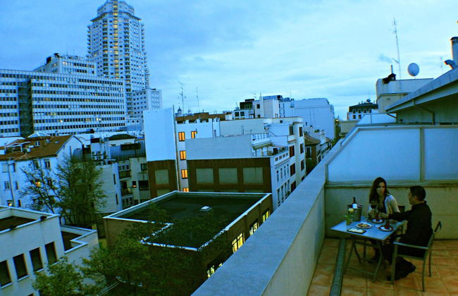 Suites Viena Plaza de España - Photo 24