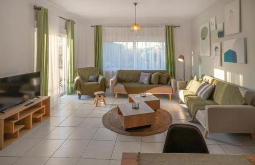 Omalia Apartment - Photo 8