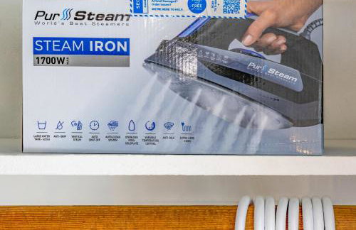 Cozy AirportHouse 5 min del aeropuerto WiFi parking privado - Foto 16