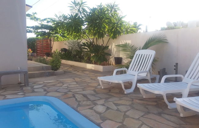 Sunny Private First Floor 1-br Beach Apartment With Spacious Balcony, Pool, Wifi - Photo 9
