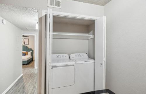 The Landry 276 Spacious and Cozy 2 Bedroom 1bth - Foto 16