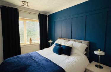 Cherry Blossom Apartment - 3 bed, parking, garden - Photo 13