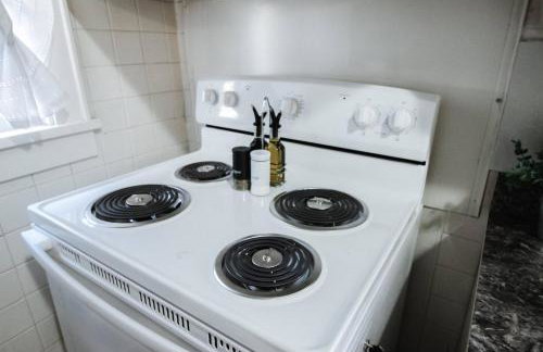 Central Location. Fenced Yard W Washer and Dryer - Foto 10