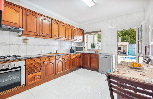 Villa Chiquito Albufeira - Private Pool&Parking - BBQ&AC&WI-FI - Foto 24