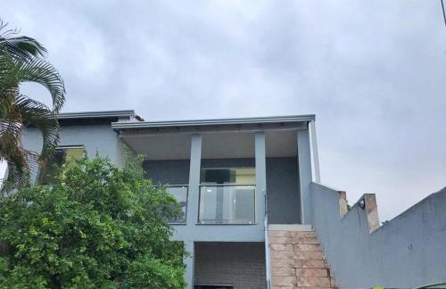 Casa Aconchegante em bairro residencial - Foto 1