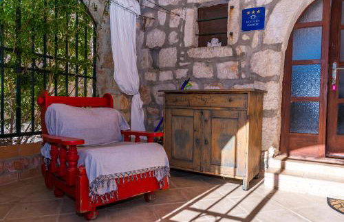 House Vedrana - Photo 1