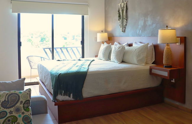 Sunset Kin Beach Apartments - Photo 8