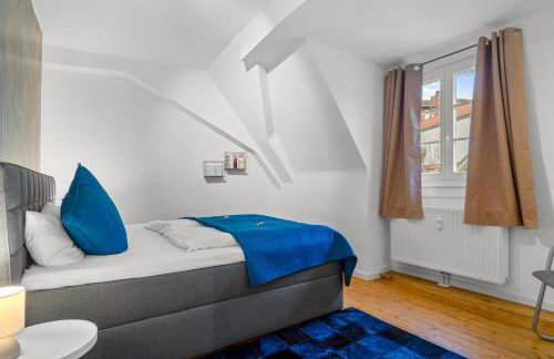 Traumhaft gelegene Altbau-Wohnung im Herzen von Weinheim - Parking - Foto 12