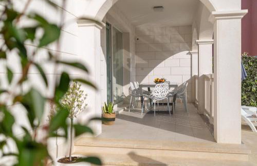 Villa Authentica with Heated Pool - Foto 8