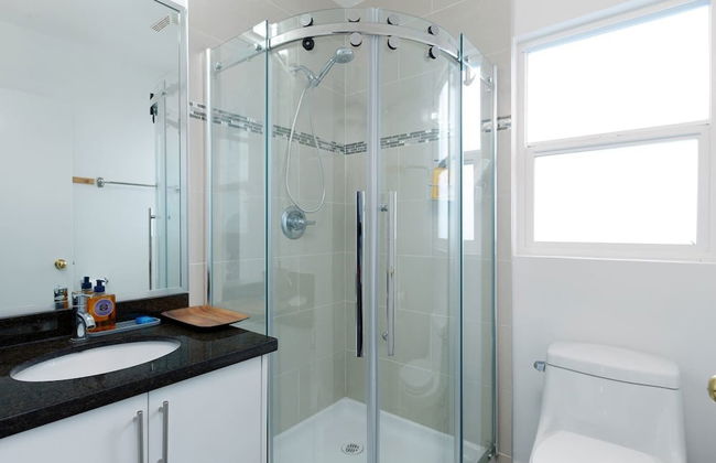 Classic House in Heart of Vancouver - Photo 17