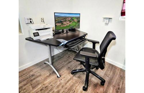 Luxe Desert Oasis, Pool, Hidden Speakeasy Room! - Foto 38