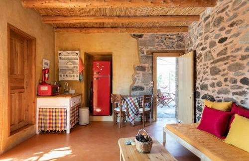 Το Καμίνι, πέτρινη κατοικία πάνω στη θάλασσα The Kiln House Kamini, Retreat on the beach - Photo 9