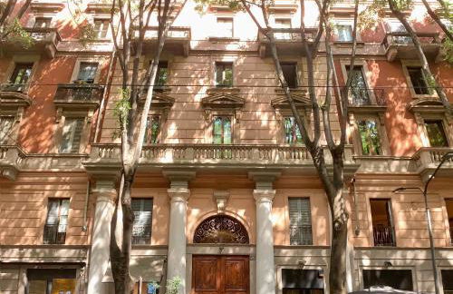 Bright penthouse attic in the heart of Milan - Photo 9