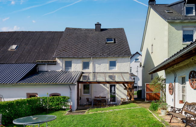 4 bedroom House in Manderscheid with garden and terrace - Photo 44