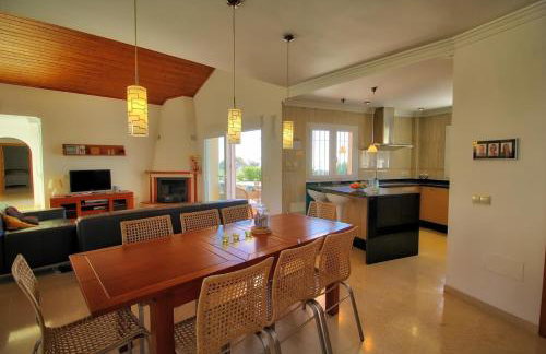 Luxurius Villa with private pool - Foto 11