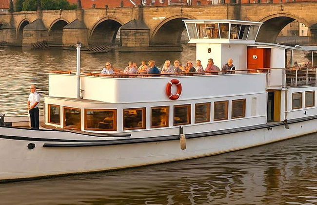 Paseo en barco vintage por Praga - Foto 6