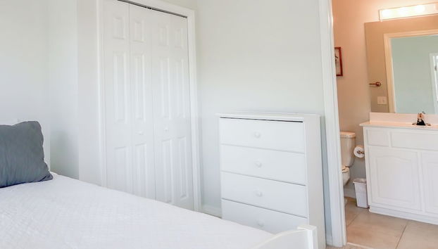 Pet Friendly - 2 Community Pools - Modern Beach House Charm - Foto 4, Habitación