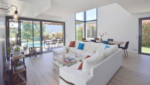 Contemporary Villa with Pool & Jacuzzi - Foto 4