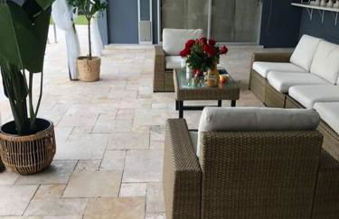 Spacious 4 Bedroom 3 Bathroom House with Heated Pool and Outdoor Shower close to FFL Airport and Cruise Port - Foto 30