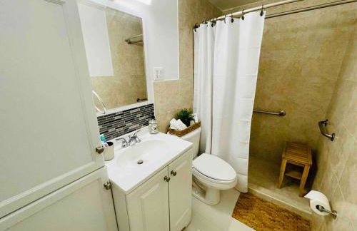 Sleeps 3, Cozy, Boho Style, in the heart of Miami -free parking - Foto 29