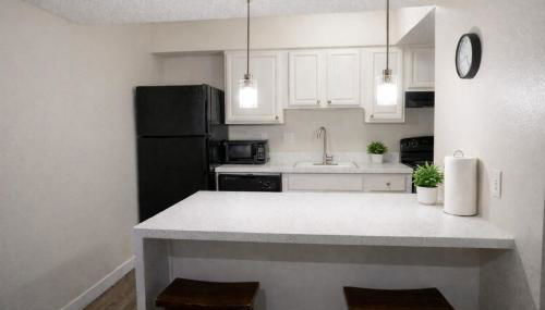 King Bed * Down Town * Comfortable Studio Apt. - Foto 4