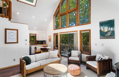 The Black Forest Chalet - Hot Tub, Hiking, Kayak - Foto 1