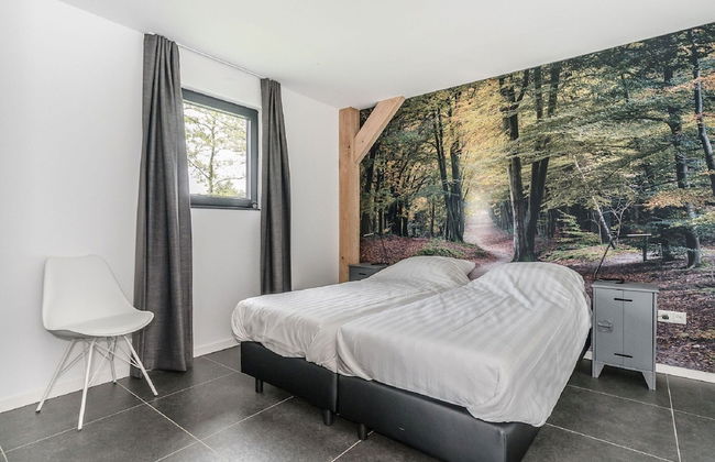 Holiday Home in Netherlands With Pond View - Photo 5