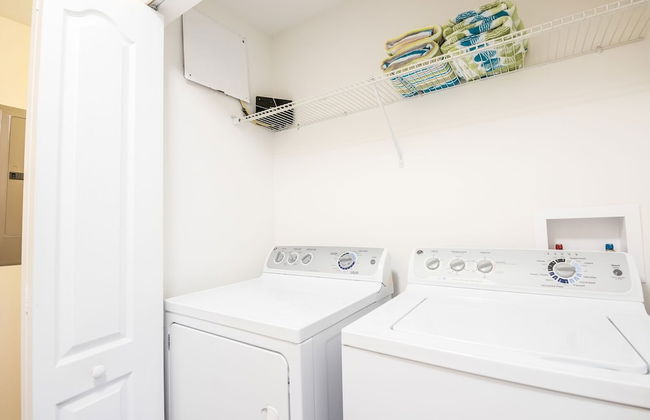 Contemporary 4 Bed 3 Bath Town Home With Upgrades, Private Pool i Close to Disney, Shopping - Foto 10