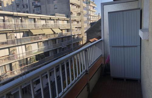 Studio 25 m2 Le Jasmin centre-ville, parking et balcon - Foto 14