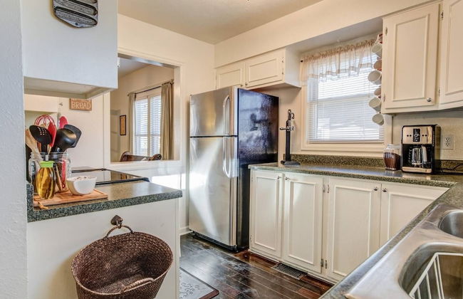 1893 Classic 4 Blocks From Great Dining & Shops - Photo 13