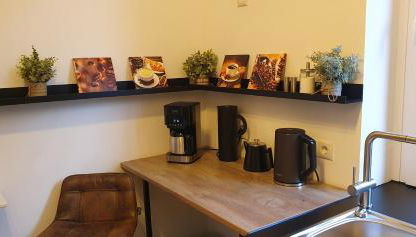 JanPartment - geräumig - W-LAN - Natur - Garten - Entspannung - zentral - 10 Min WV-Werk - Carport - 24h CheckIn - Foto 4