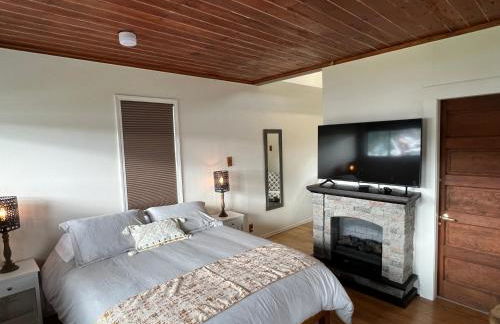 Bridge Tender Shack with hot tub on deck - Foto 17