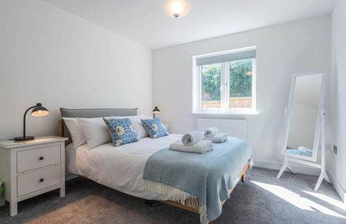 Beach Mews - Modern townhouse with patio and private parking - Photo 10