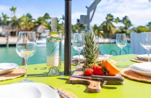 Seabreeze Cove Waterfront Gem 38 Foot Dock Cabana Club - Foto 11