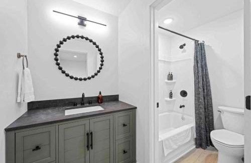 3 Homes, 3 Hot Tubs, 10BR, 10 Bath, Near Ark! - Foto 17