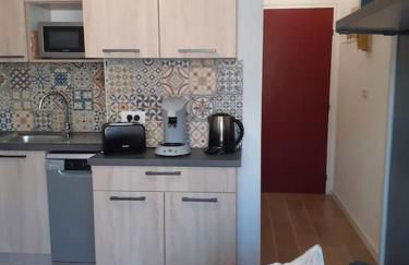 Studio climatisé avec une place de parking et classé 2 étoiles à la Faviére - Foto 11