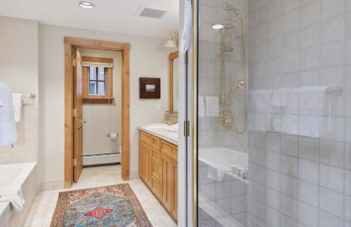 Villa Montane 219 by East West Hospitality - Foto 41