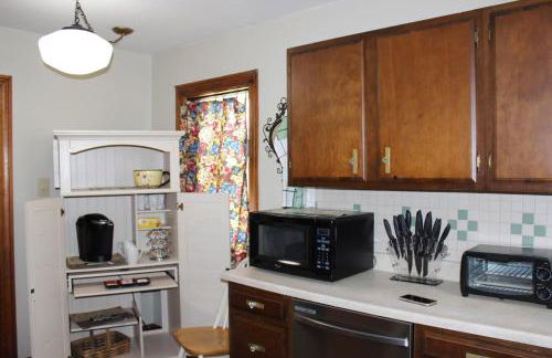 Charming Modern Retreat Near Downtown Jeffersonville & Bob Hedge Park - Foto 2