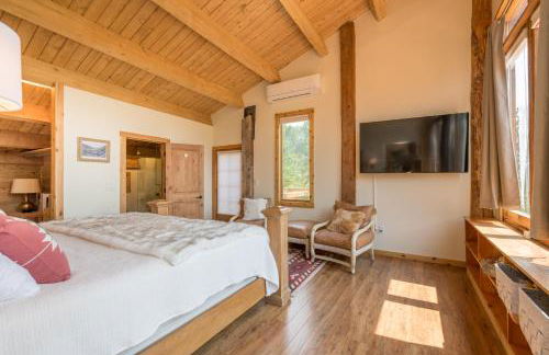 Bear Lodge with private Pool, Hottub, and Sauna! - Photo 22