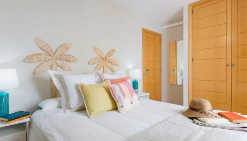 La Marina II, luminoso apartamento junto a la playa - Photo 2, towels, wardrobe