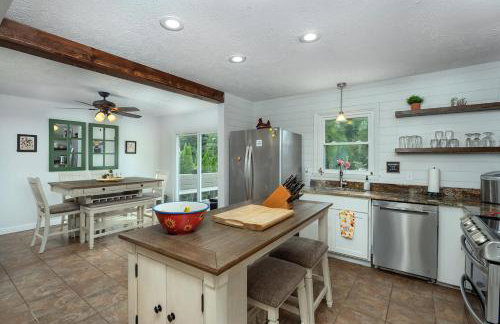 Cozy and Bright 3br apartment 15 min to DT Avl - Foto 23