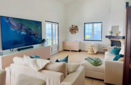 Island View Retreat - Photo 9