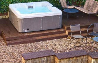 Chic Family Home with Garden Fire Pit & Event Space, Hot Tub - Foto 53